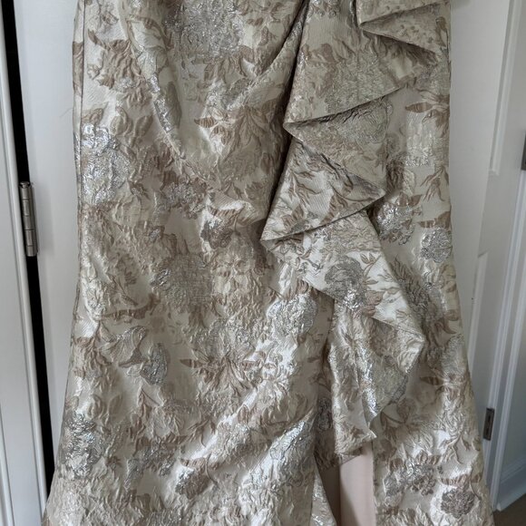 XSCAPE Women's Metallic Jacquard One-Shoulder Gown - Picture 4 of 5